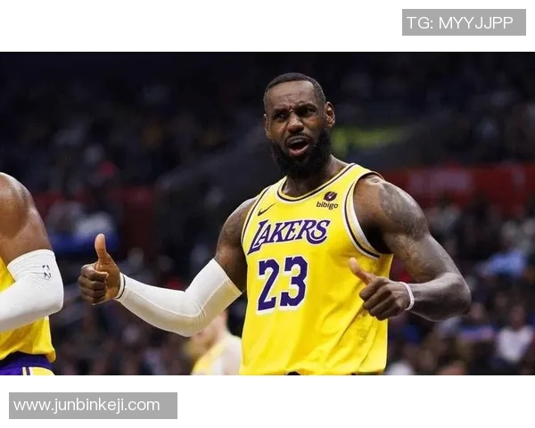 詹姆斯传奇之路:从天才少年到NBA历史伟大球员的成长故事 詹姆斯传奇之路:从天才少年到NBA历史伟大球员的成长故事