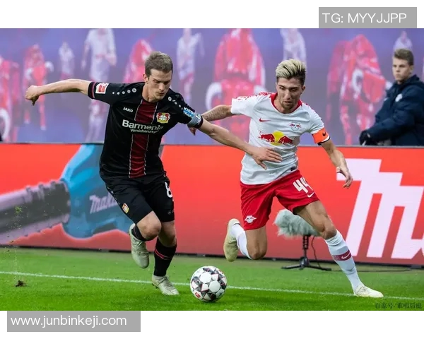 生死较量：奥格斯堡VS弗赖堡，胜者向德甲之巅挺进