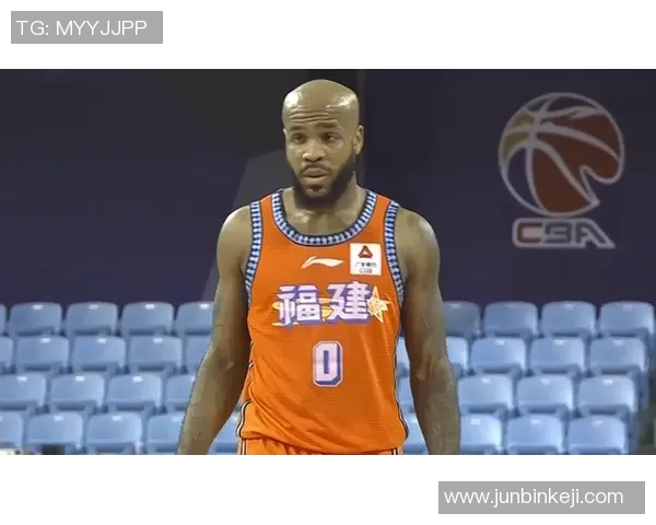 任骏飞领衔表现出色助力球队逆转胜利展现篮球场上的领袖风范